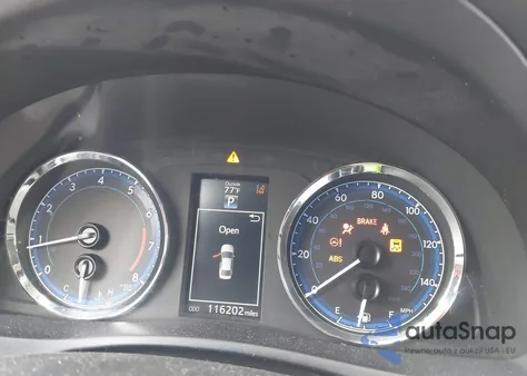 2017 Toyota Corolla Se z USA, uszkodzony, nr VIN 5YFBURHE1HP621282